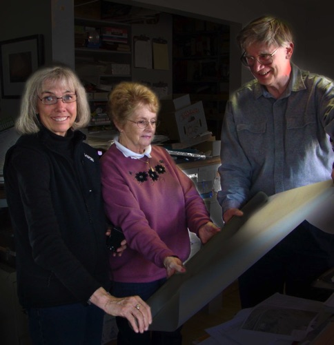2009-04-02 Town of Chester Historian, Clif, assists Cheryl Kolesien & Karen Spragg of Wyoming in their Durland family research with society records. DSC08679a.jpg